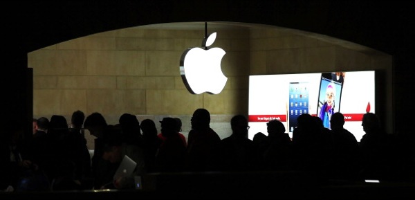 Arriba la permuta del iPhone en el Apple Store